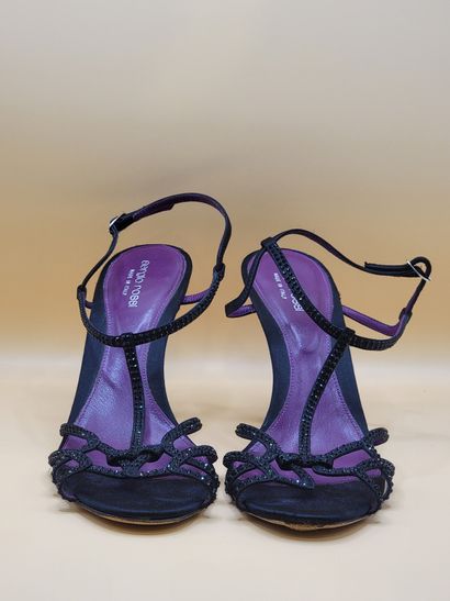 SERGIO ROSSI
Paires de sandales à talons...
