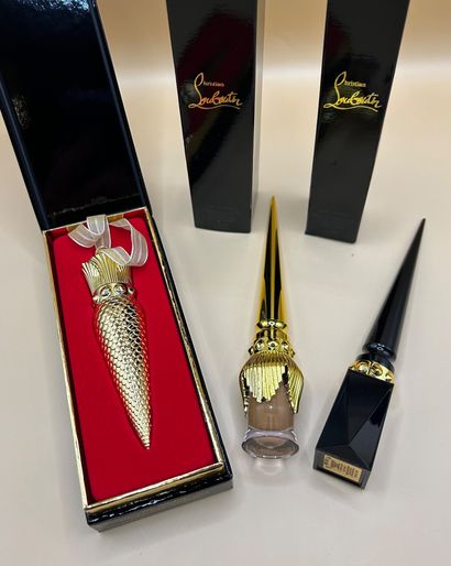 LOUBOUTIN
Lot comprenant : 
- 1 rouge à lèvres...