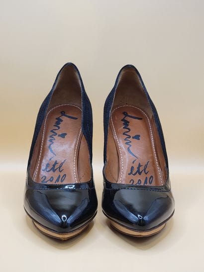 LANVIN - été 2010 
Paire d'escarpins en cuir...