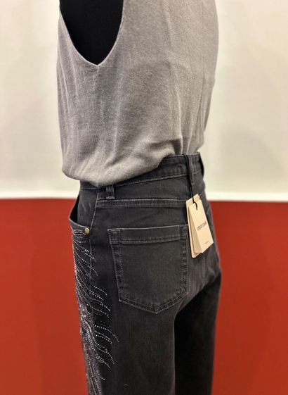 ROBERTO CAVALLI
Flared jeans in gray denim...