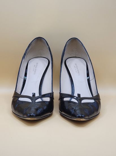 BOTTEGA VENETA
Paire d'escarpins en cuir...
