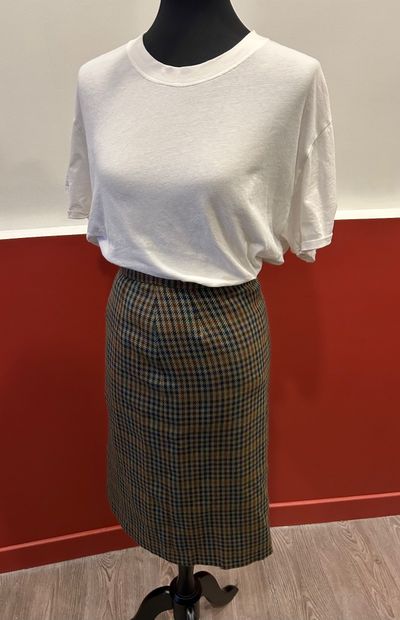 BURBERRYS 
Multicolored houndstooth skirt...