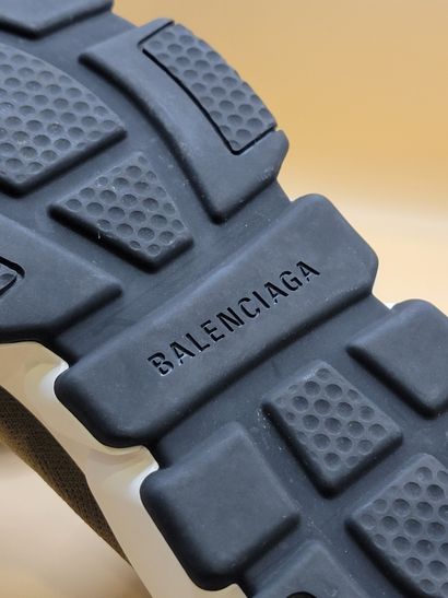 BALENCIAGA 
Speed