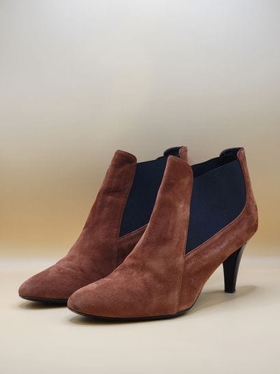 MICHEL VIVIEN 
Bottines en daim cognac, l'intérieur...