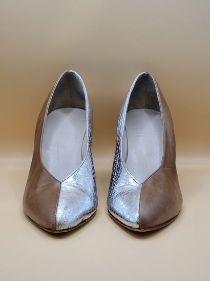 VALENTINE GAUTHIER 
Paire d'escarpins en...