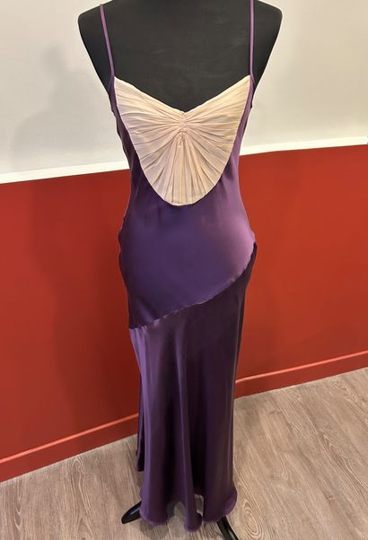 BASSO & BROOKE 
Strapless dress in mauve...