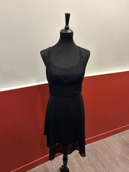 NATHALIE BOY 
Set includes a strapless zip-up...