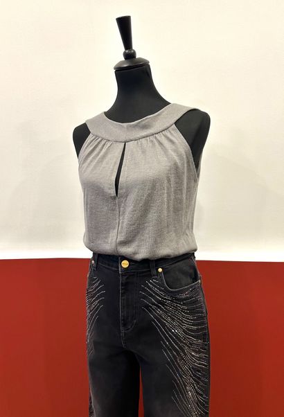 ROBERTO CAVALLI
Flared jeans in gray denim...