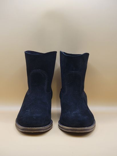 FORTE FORTE 
Pair of black suede boots. 
Size...