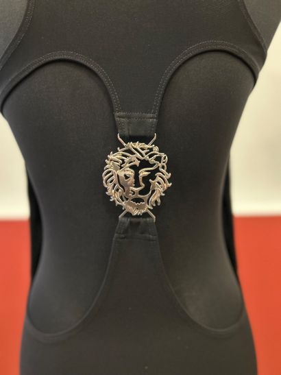GIANNI VERSACE - VERSUS
Black slit dress...