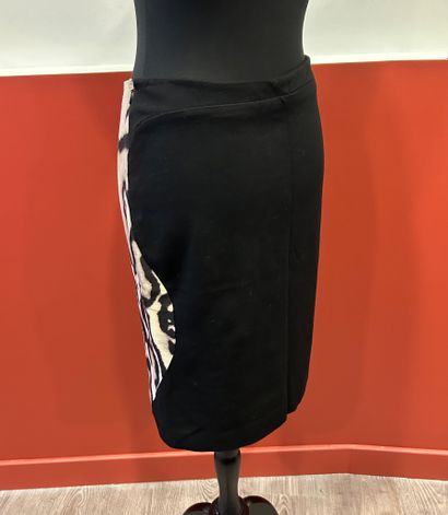 DIANE VON FURSTENBERG 
Leopard print skirt...