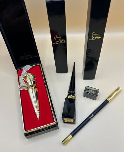 LOUBOUTIN
Lot comprenant : 
- 1 rouge à lèvres...