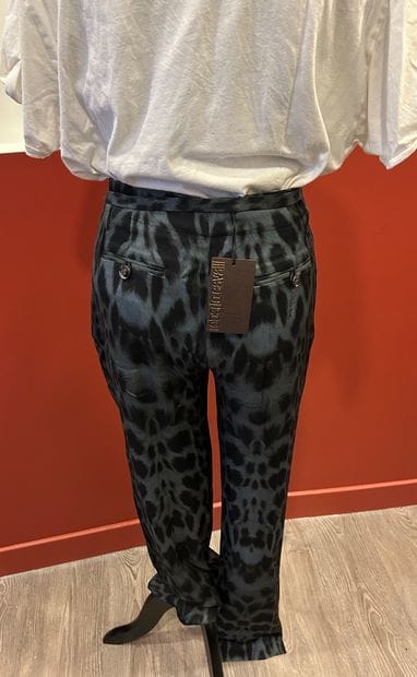 ROBERTO CAVALLI
Gray and black leopard pants...