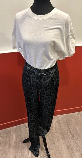 ROBERTO CAVALLI
Gray and black leopard pants...