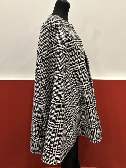 ROBERTO CAVALLI
Black and white houndstooth...