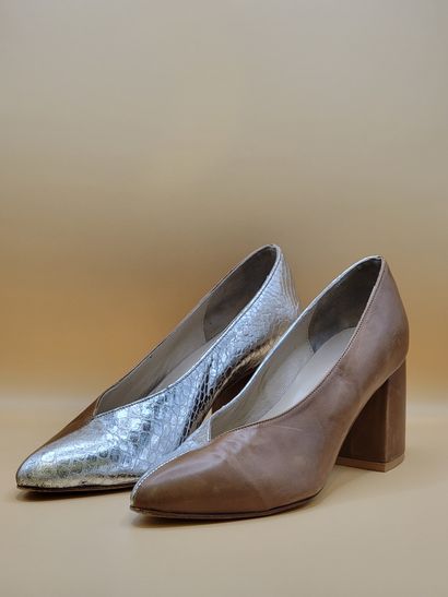 VALENTINE GAUTHIER 
Paire d'escarpins en...