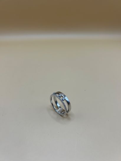 MESSIKA 
Bague modèle 