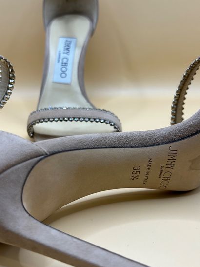 JIMMY CHOO 
Paire de sandales à talon en...