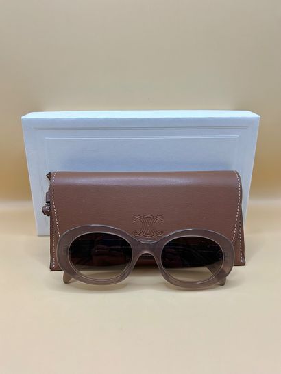 CELINE PARIS 
Lunettes de soleil 