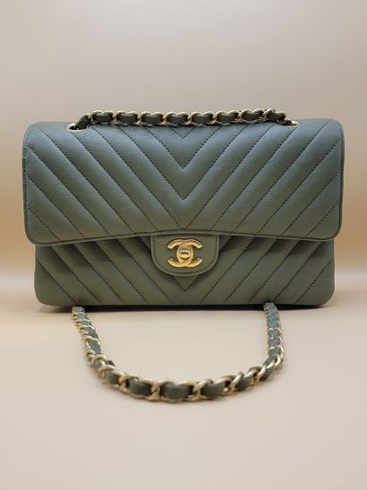 CHANEL
Sac à main modèle 