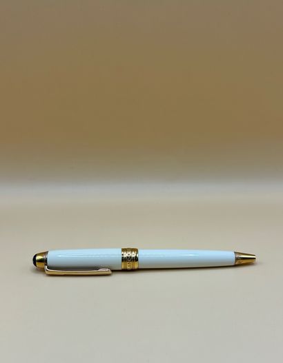 MONTBLANC 
Stylo bille 
