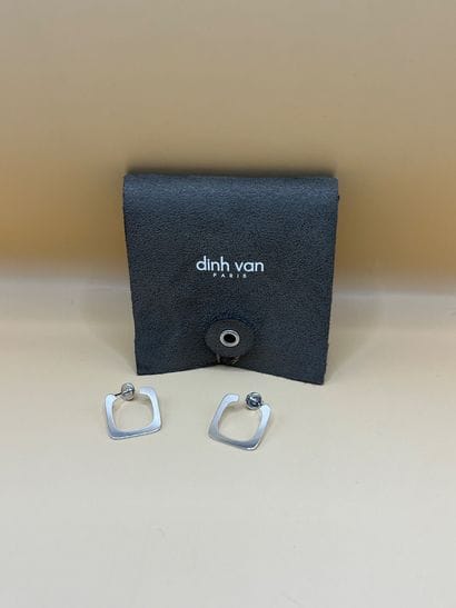 DINH VAN 
Paire de boucles d'oreilles créoles...