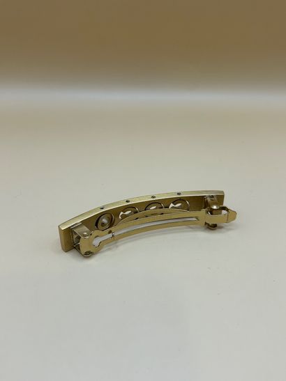 CHANEL 
Barrette à clip 