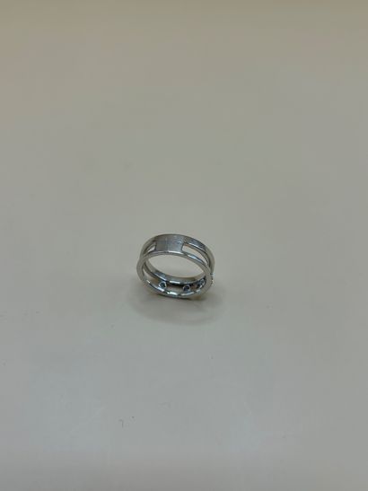 MESSIKA 
Bague modèle 