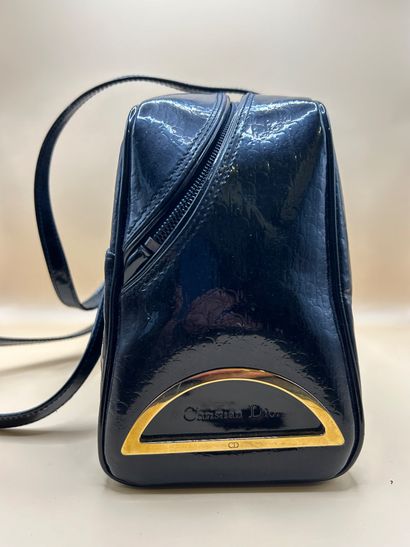CHRISTIAN DIOR
Circa 2000
Sac en cuir verni...