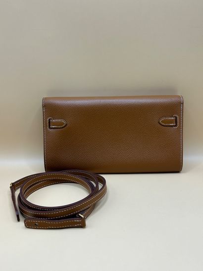 HERMES PARIS
Pochette Kelly to go en veau...