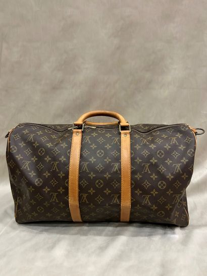 LOUIS VUITTON 
Superbe sac modèle 