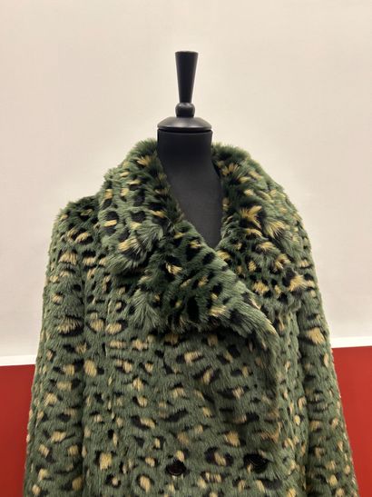 ZADIG ET VOLTAIRE 
Veste en fourrure synthétique...
