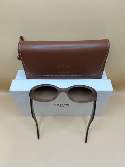CELINE PARIS 
Lunettes de soleil 