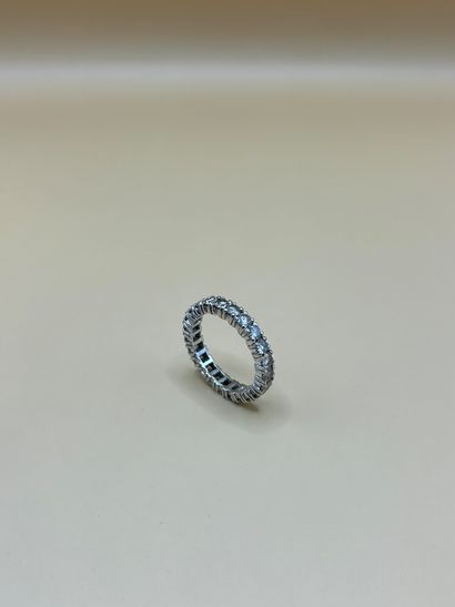 Alliance américaine en or gris 18 carats...