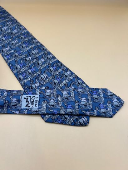 HERMES PARIS
Cravate en twill de soie.