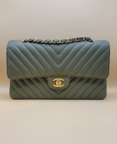 CHANEL
Sac à main modèle 