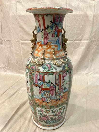 CANTON 
Large porcelain baluster vase with...