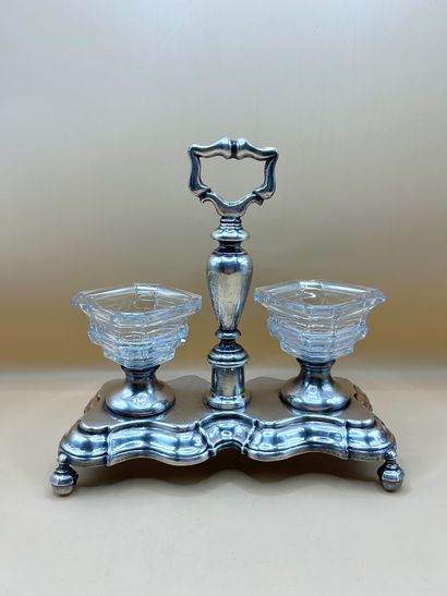 BACCARAT
Silver-plated salt and pepper shakers,...