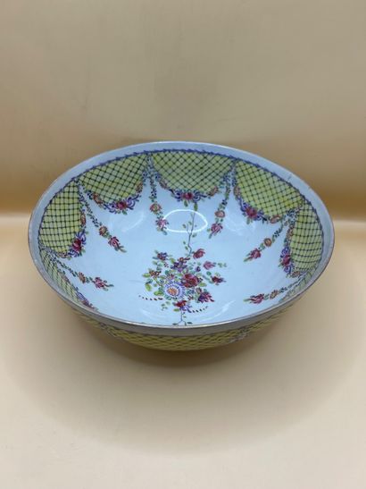 Manufacture de SAMSON 
Circular porcelain...