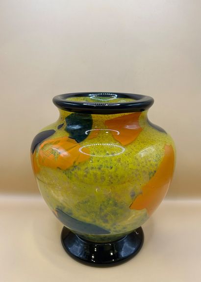 Jean-Michel OPERTO (born 1975) 
Glass ovoid...