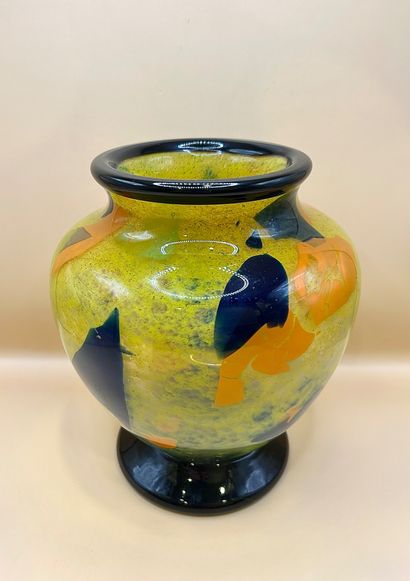 Jean-Michel OPERTO (born 1975) 
Glass ovoid...