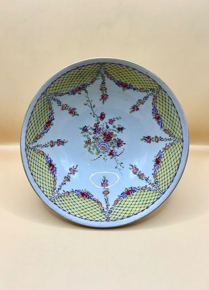 Manufacture de SAMSON 
Circular porcelain...