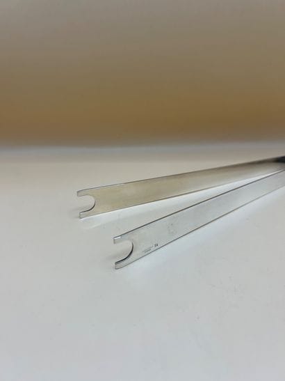 CHRISTOFLE 
Minimalist ice cube tongs in...