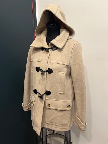 BURBERRY 
Circa 2005
100% beige wool duffle...