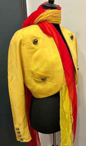 LILIANE ROMI 
Yellow silk and polyester bolero...