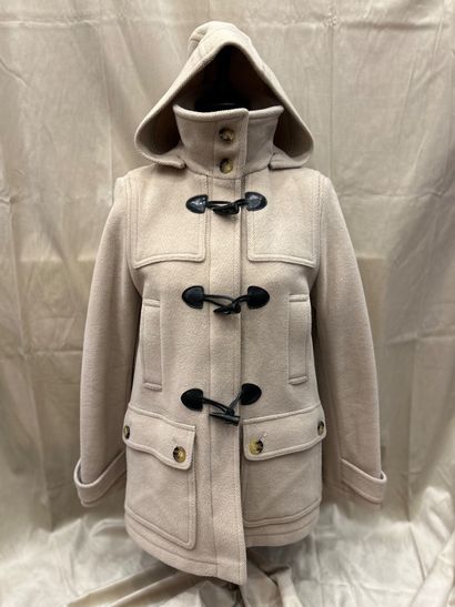 BURBERRY 
Circa 2005
100% beige wool duffle...