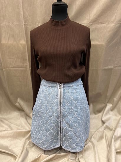 SANDRO 
100% cotton skirt with white overstitched...