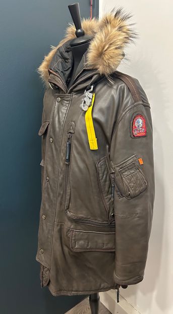 PARAJUMPERS
Men's brown parka jacket in imitation...