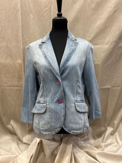 ESCADA SPORT 
Slim-fit denim blazer jacket...