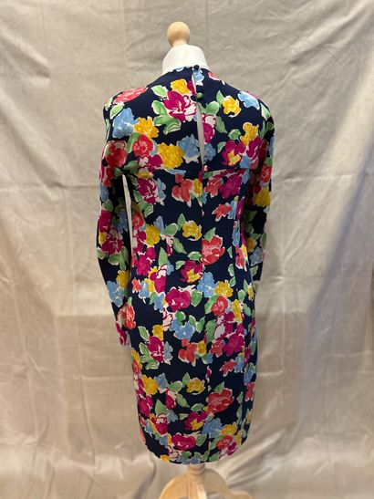 GUY LAROCHE 
Elegant 100% silk dress with...